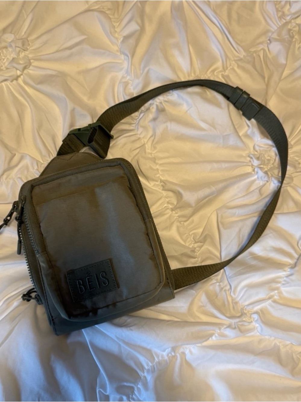 BEIS THE SPORT SLING IN OLIVE - Picture 4 of 14